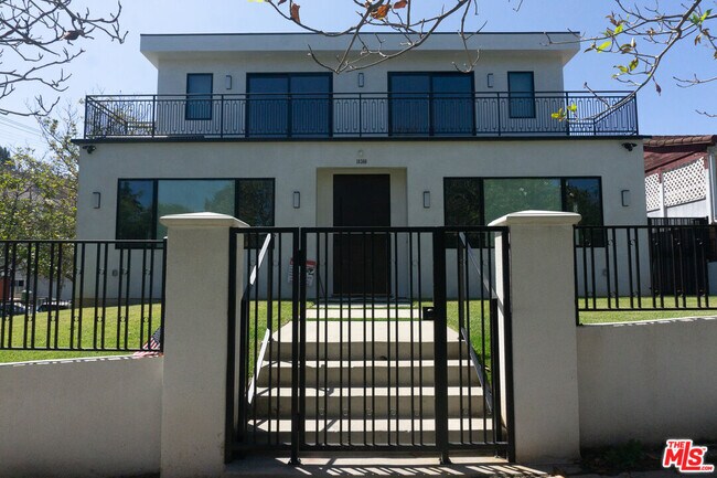 Primary Photo - 10360 Ilona Ave