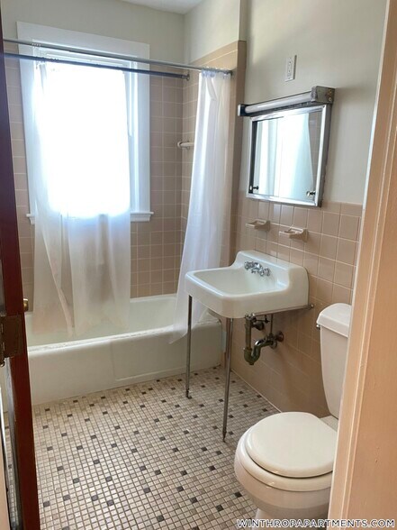 Building Photo - 90 Winthrop Shore Dr