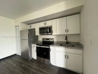 Building Photo - 467 NW 8th St