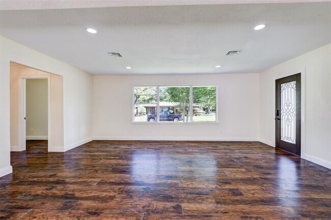 Building Photo - 3403 Linkwood Dr