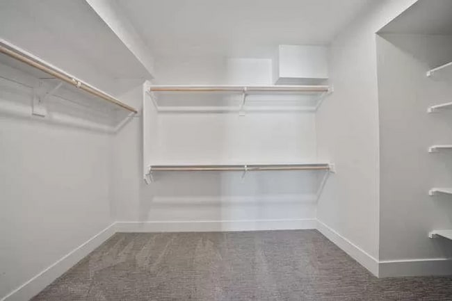 Building Photo - 6636 SE 57th Ave