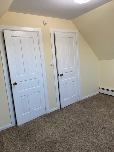 Building Photo - 501 Shore Rd