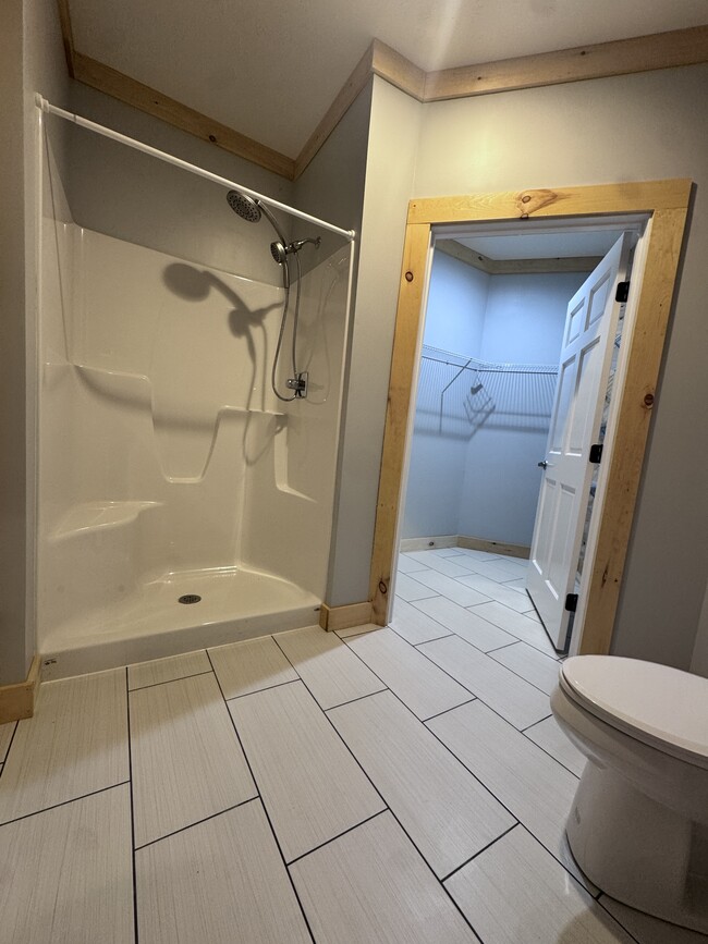 Building Photo - 1339 Hickory Point Dr