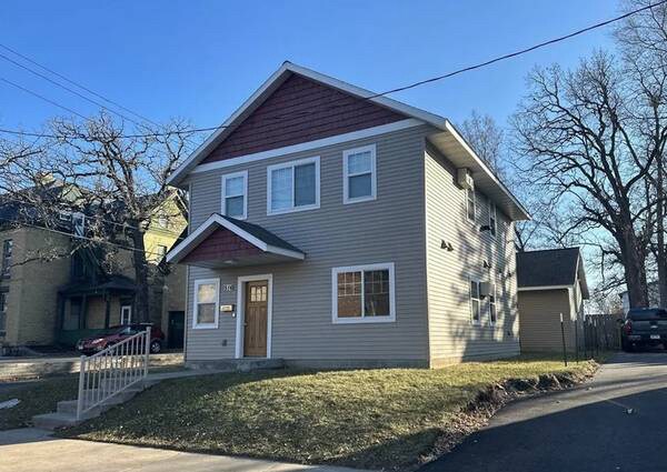 Primary Photo - 516 6th St S