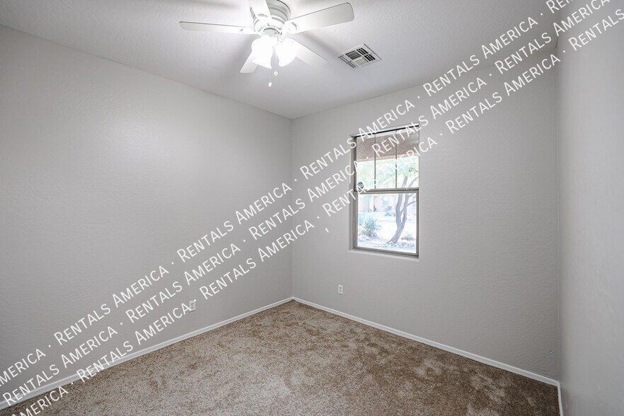 Building Photo - 7012 W Alta Vista Rd