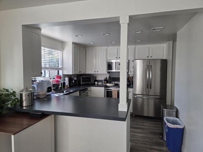 Building Photo - 55 Las Praderas Dr