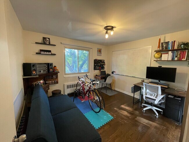 Building Photo - 507 Judson Ave