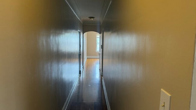 Building Photo - 8054 s Hermitage