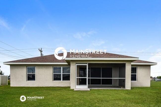 Building Photo - 2405 NW Juanita Pl