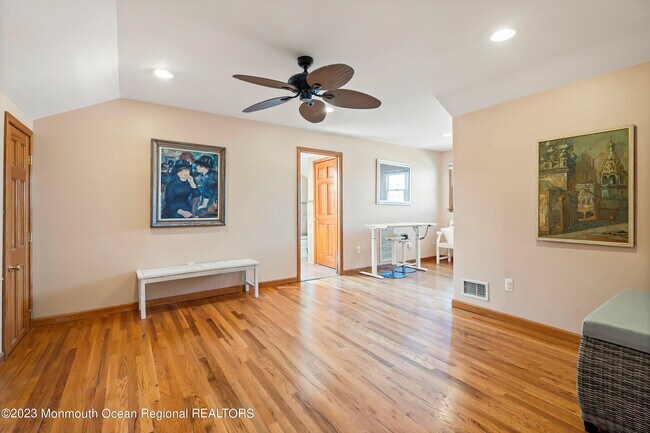 Building Photo - 18 Halsey Dr