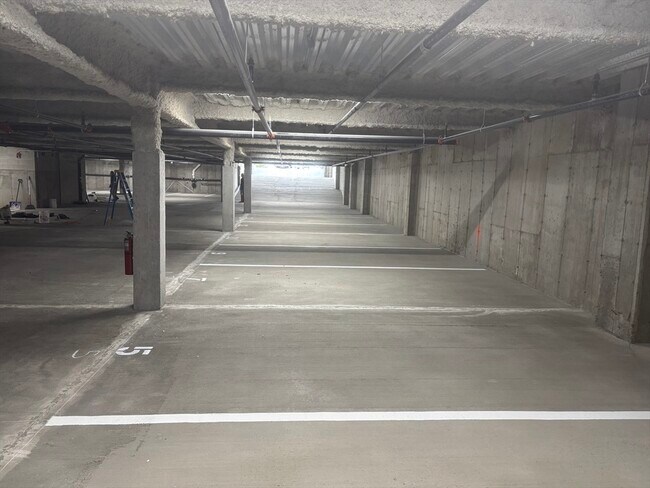 Building Photo - 1391 Main St