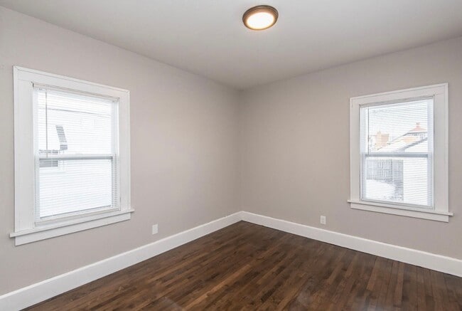 Building Photo - 1022 Goold St