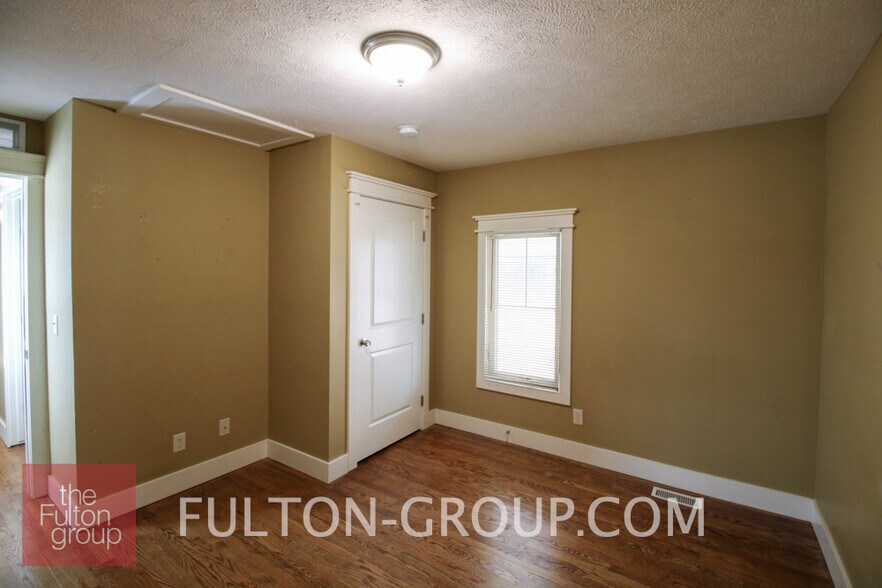 Building Photo - 1056 Fulton St W