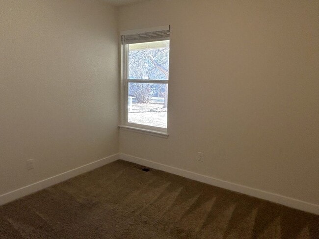 Building Photo - Spacious 3BR Home with Garage in Great Loveland Location