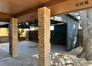 Building Photo - 25 Cll Tulipan