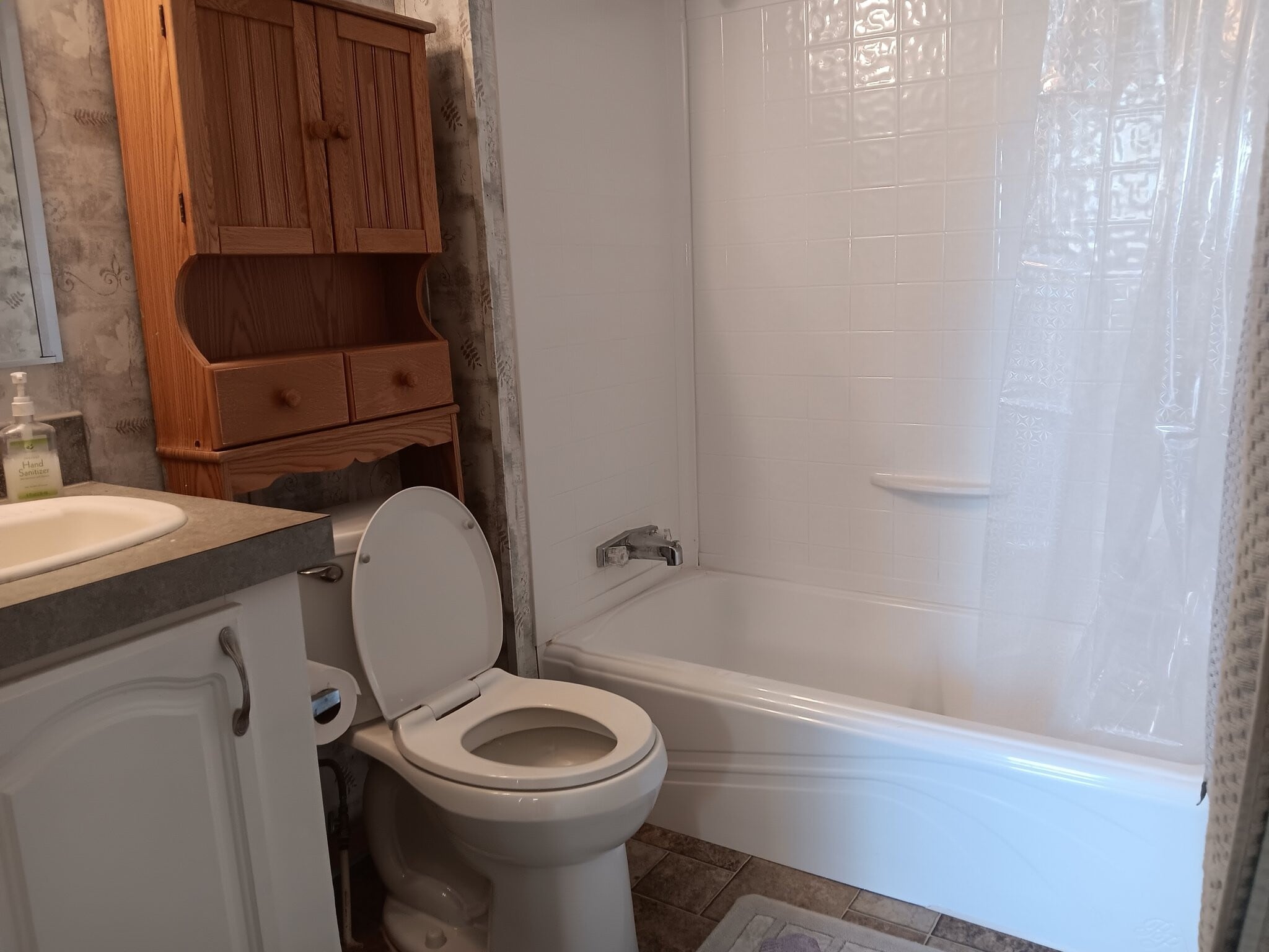 Building Photo - 5540 Rainbow Dr