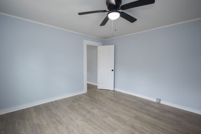 Building Photo - 911 Ray St