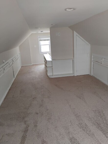 Building Photo - 4222 Elderon Ave
