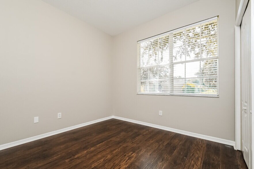 Building Photo - 408 Thicket Crest Rd