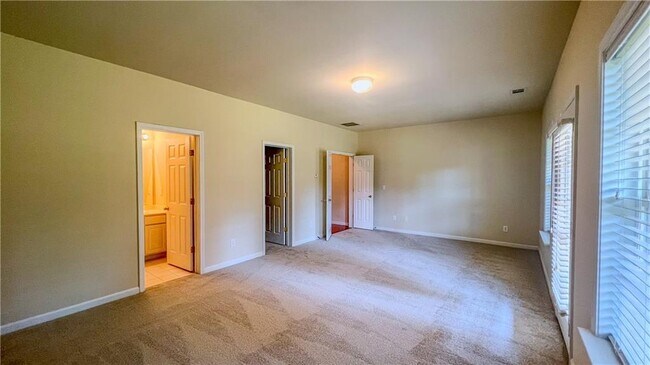 Building Photo - 11065 Brunson Dr