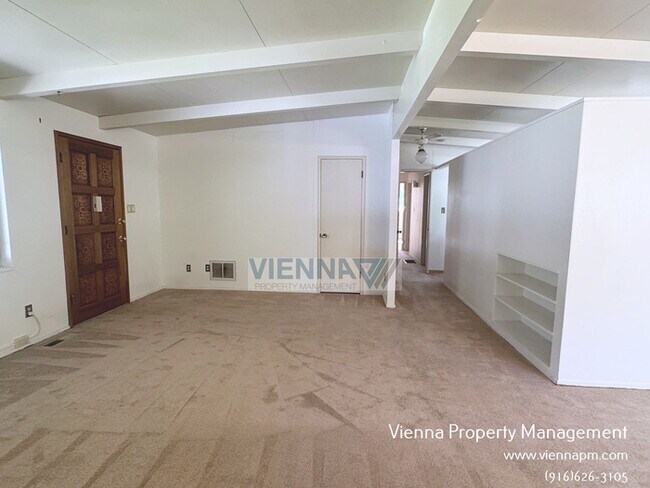 Building Photo - 120 Cul De Sac