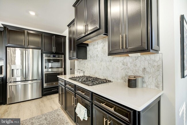 Building Photo - 6547 Clubhouse Dr