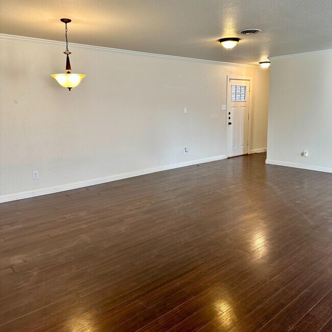 Building Photo - 5411 9th St