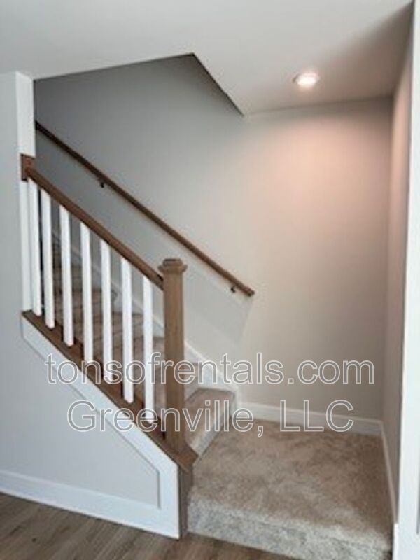 Building Photo - 4527 Duparc Way