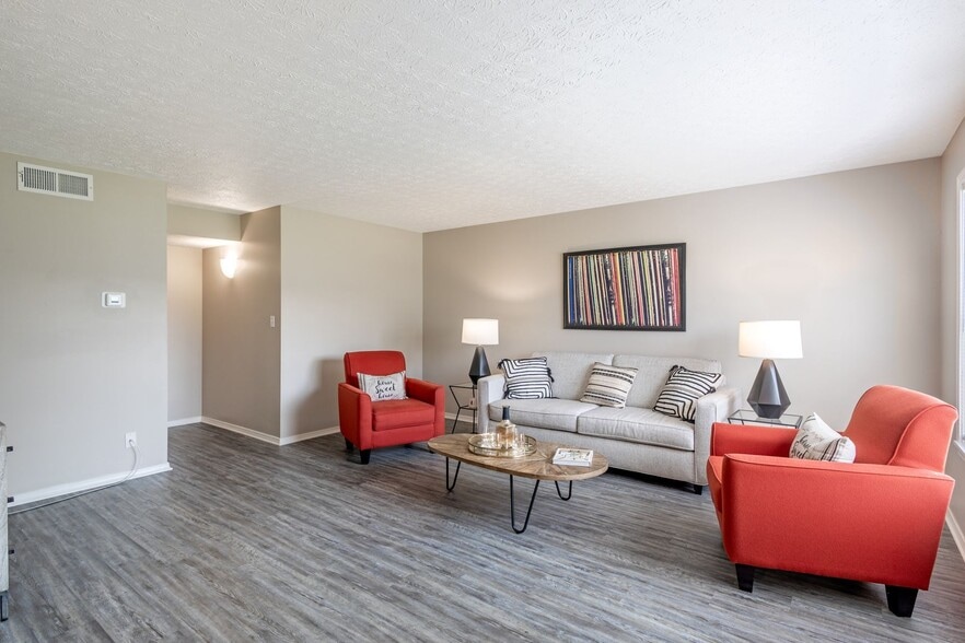 Building Photo - Courtyard Apartments