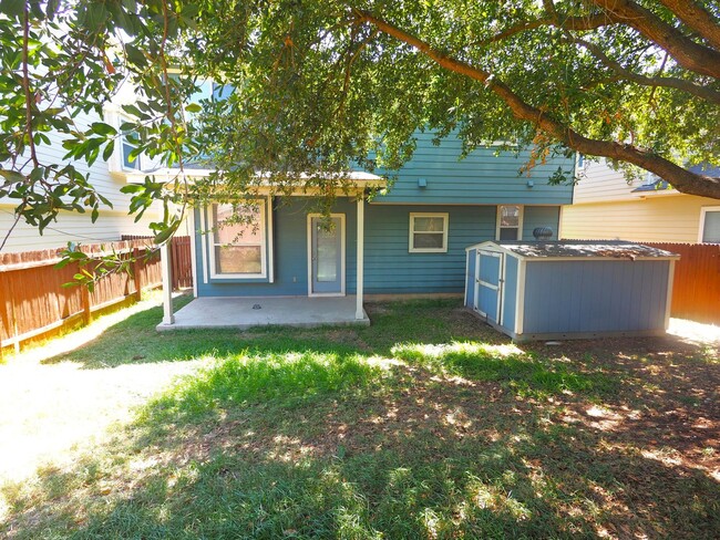 Building Photo - Incredible South Austin Home!