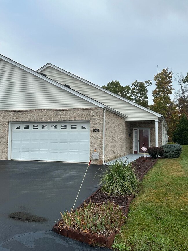 Primary Photo - 3 Bedroom / 2 Bath Brick Home Kingsport, TN