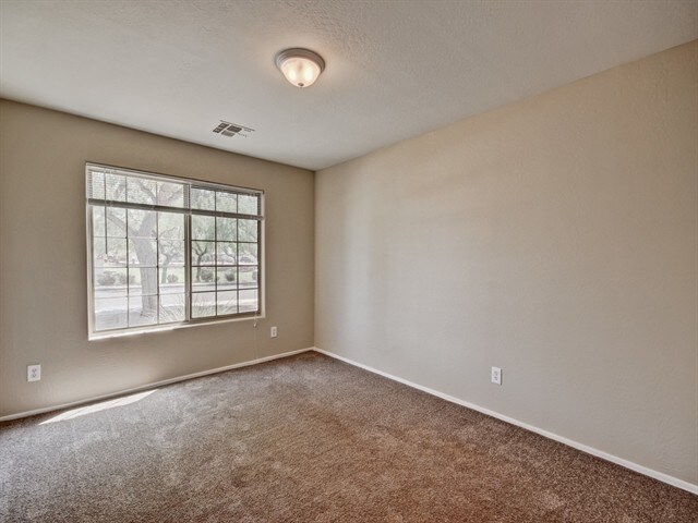Building Photo - 2604 N 105th Dr