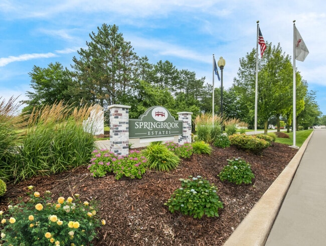 Building Photo - 12501 Apple Ln