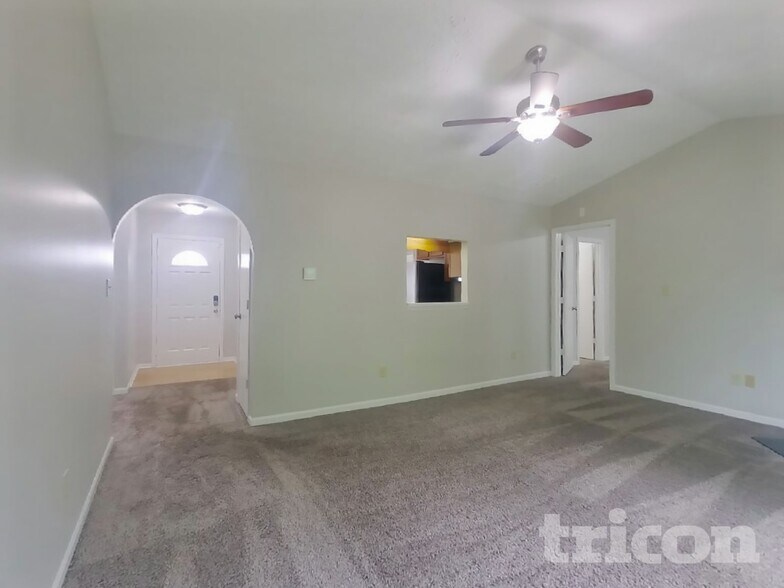 Building Photo - 6354 Coconut Ct