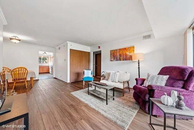 Building Photo - 1516 N River W Ct