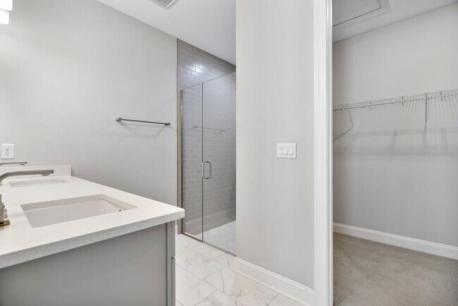 Building Photo - 147 Cool Spgs Ave