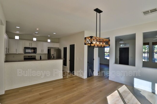 Building Photo - 2863 S Arroyo Ln