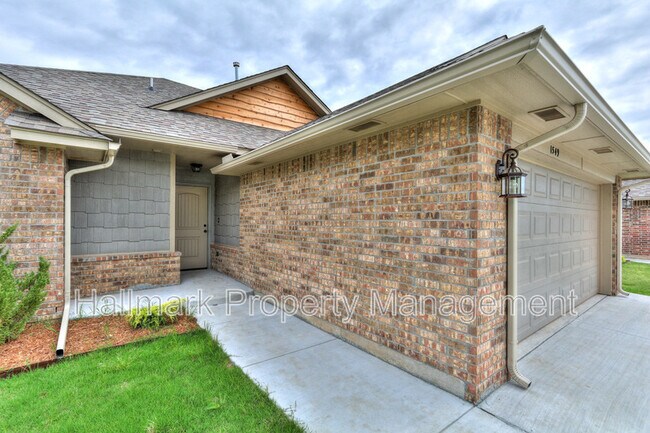 Building Photo - 1549 SW 96th St