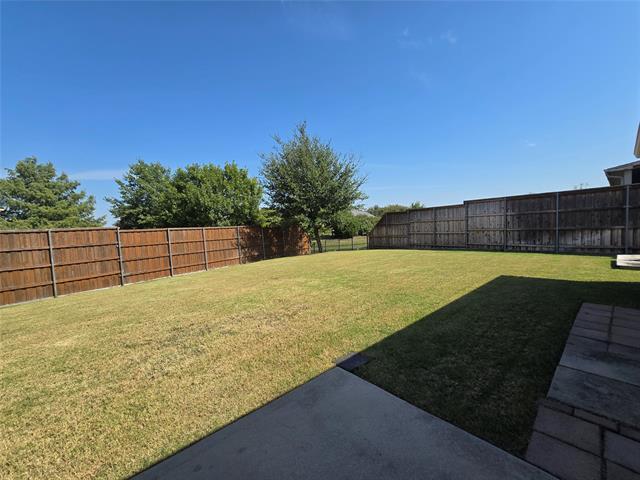 Building Photo - 5750 Crestwood Dr