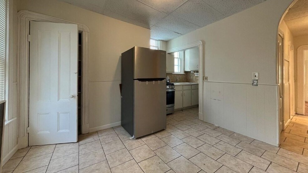 Building Photo - 202 Byron St