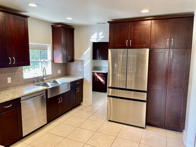 Building Photo - Classic NorthPark Craftsman