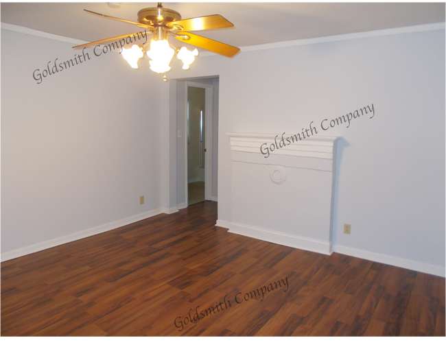 Building Photo - 295 Old Hunts Bridge Rd