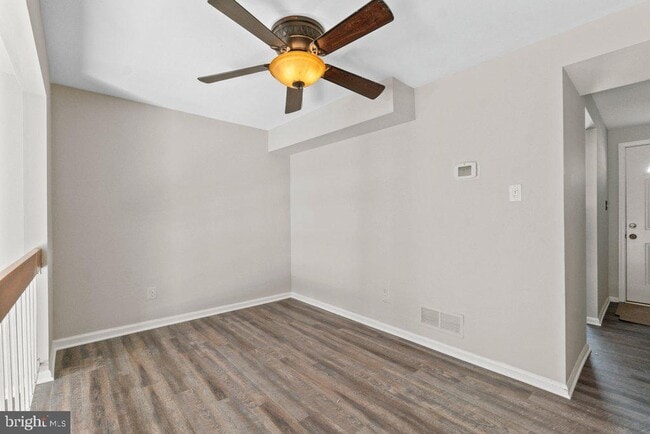 Building Photo - 5 Bardia Ct