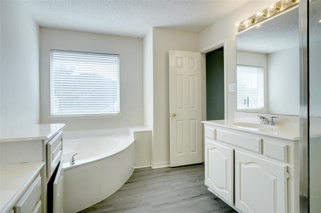 Building Photo - 105 Laurel Springs Dr