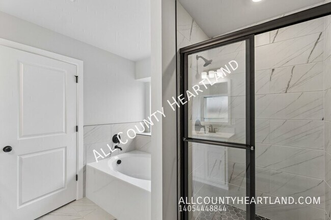 Building Photo - 1017 Redwood Creek Dr