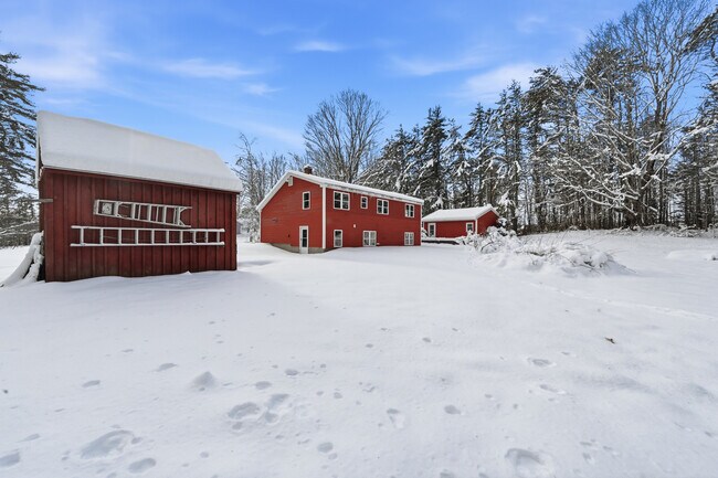 Building Photo - 11 Caribou Dr