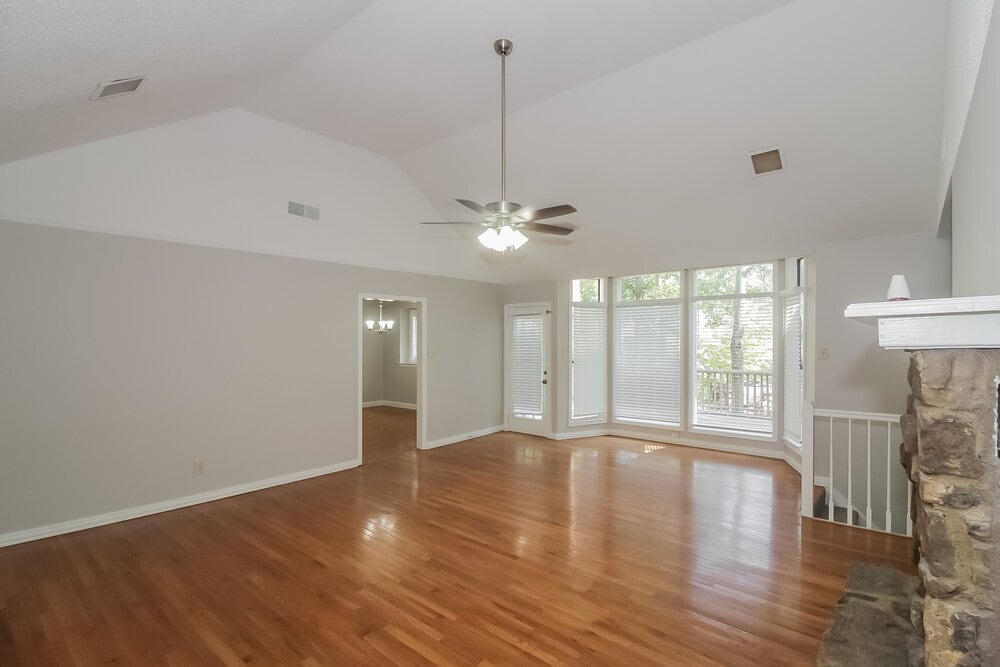 Building Photo - 2224 Burlingate Dr
