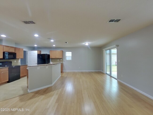 Building Photo - 11982 Alexandra Dr