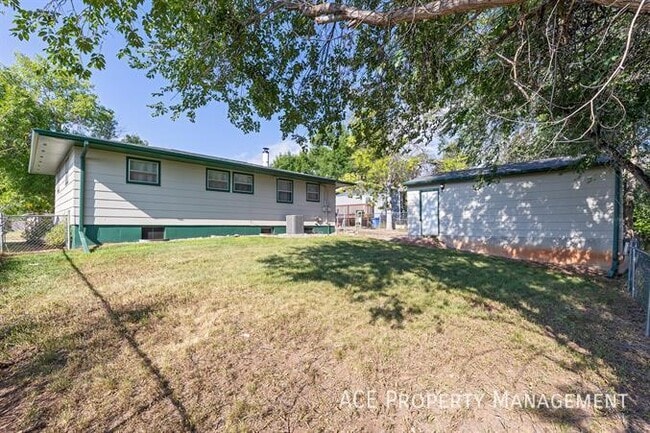 Building Photo - 4586 Wentworth Dr