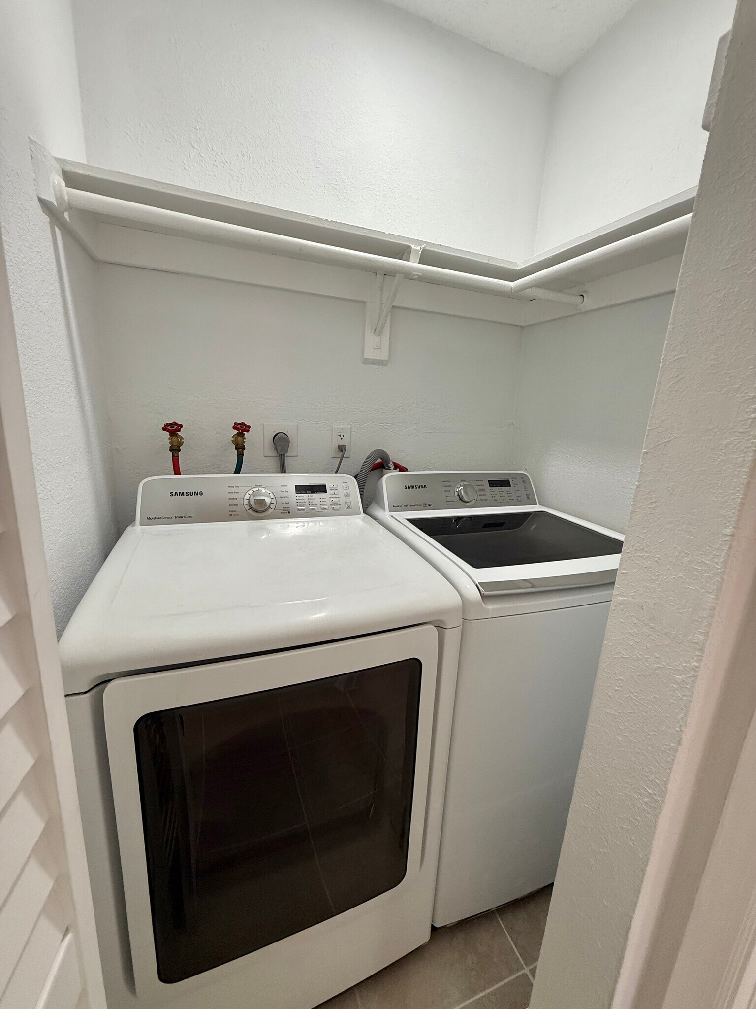 Laundry room - 821 SW 9th St